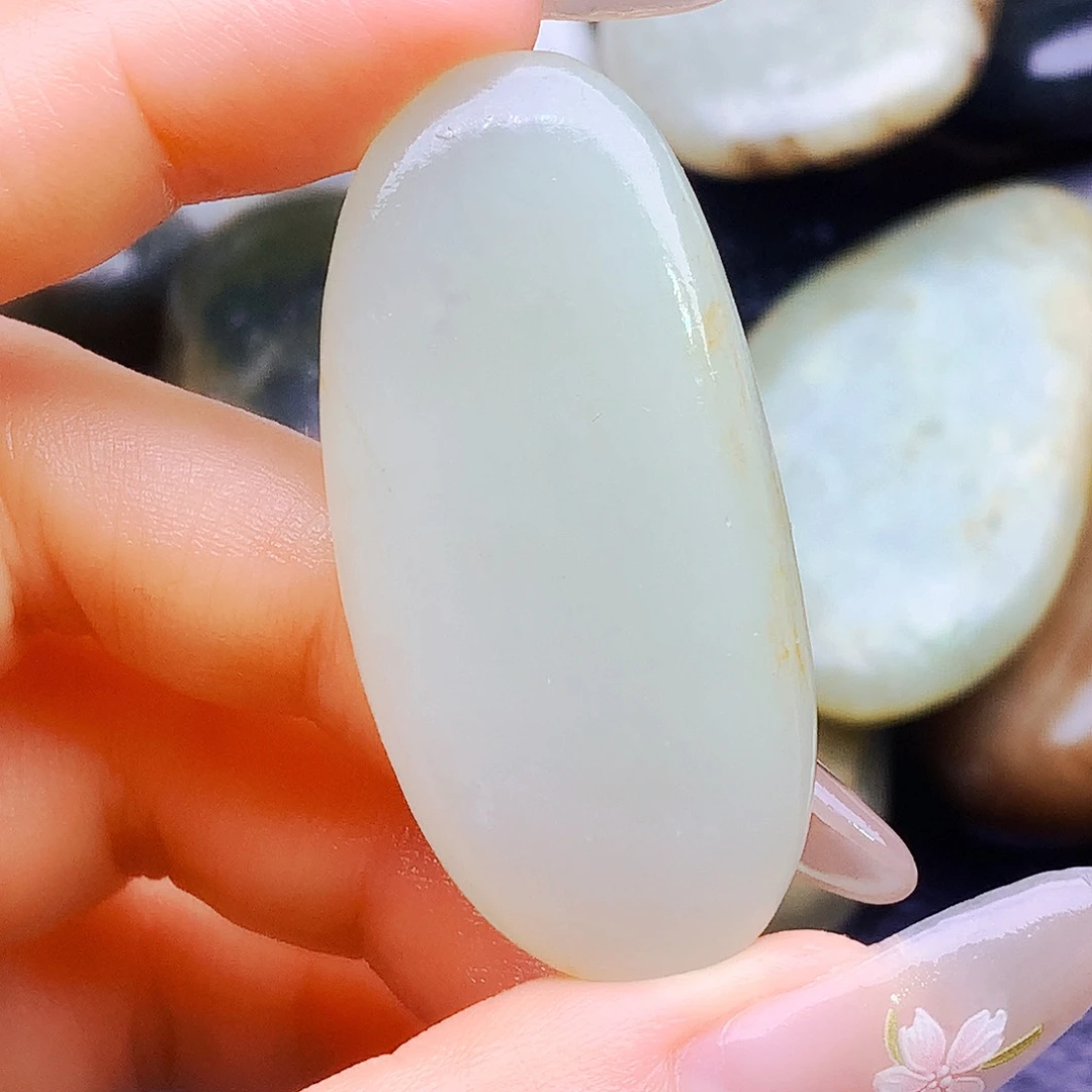 未镶嵌和田玉（糖玉）把件