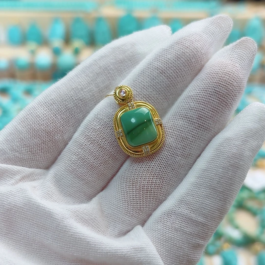 绿松石18K金镶嵌珠宝奇石