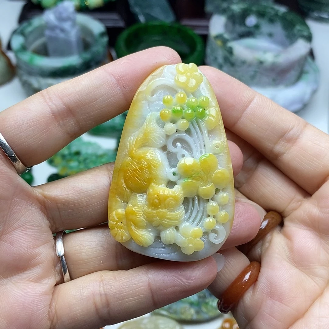 颈饰未镶嵌翡翠柒*后牌子