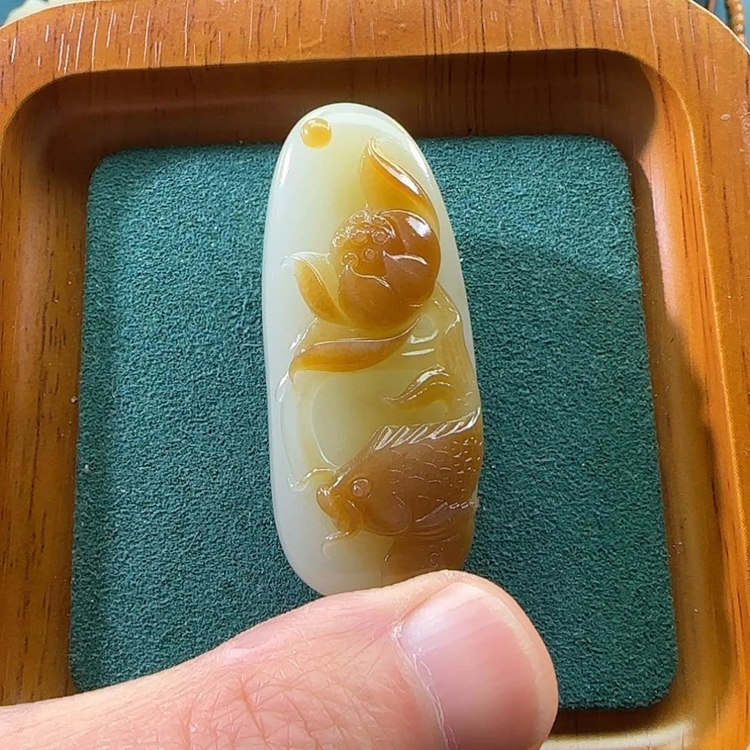 和田玉（糖玉）未镶嵌颈饰星**情