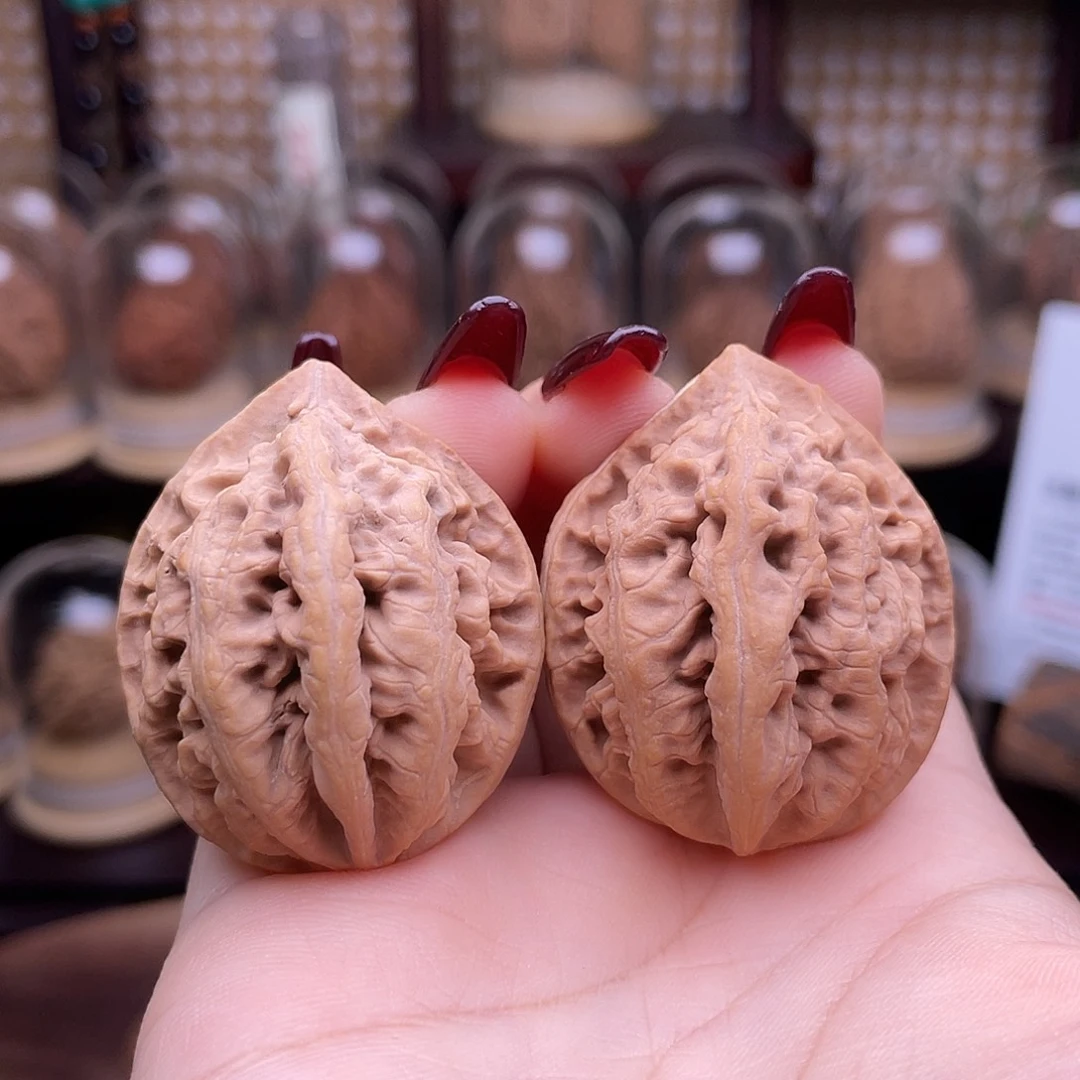 吊坠文玩核桃豆粒虎头