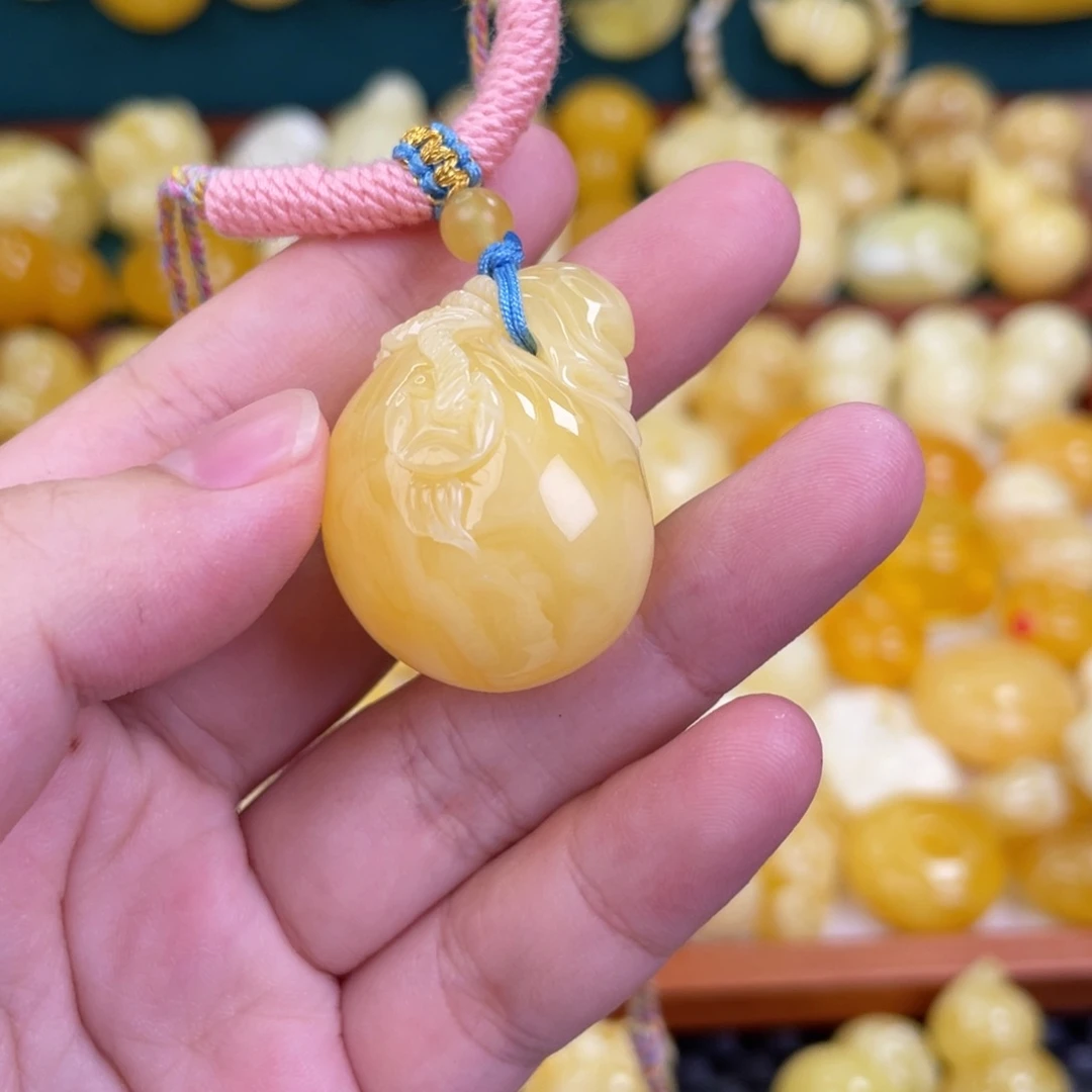 未镶嵌吊坠(赠链)蜜蜡