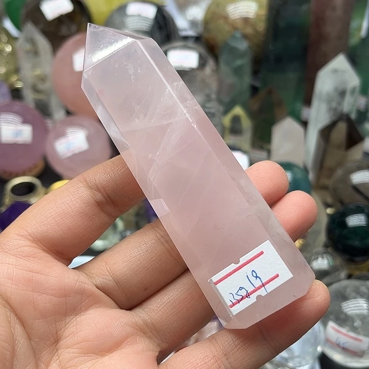 珠宝半成品水晶未镶嵌135克粉水晶柱