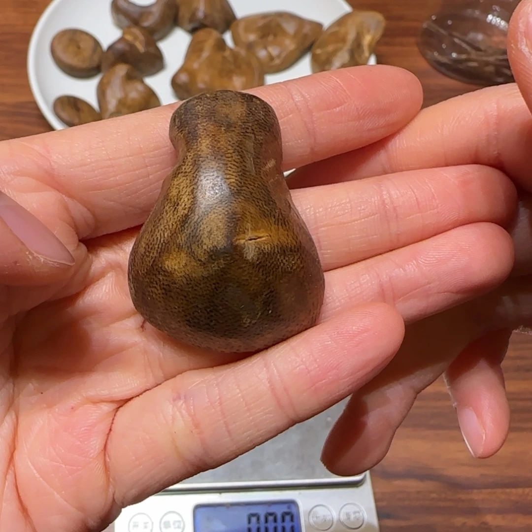 沉香碎屑沉香奇楠小包头4.9克