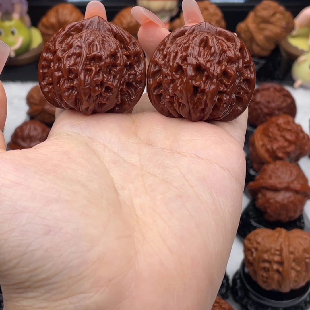 文玩核桃吊坠39虎头