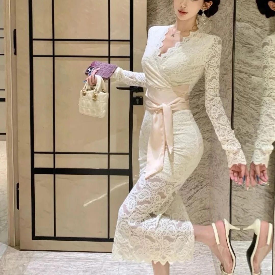 辣妹交叉V领长袖蕾丝收腰显瘦包臀中长连衣裙