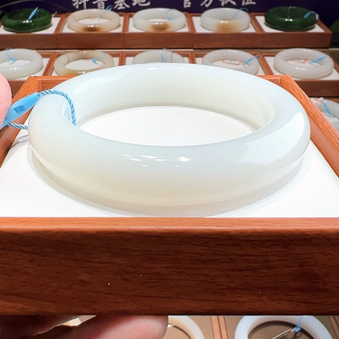 和田玉手镯55.56未镶嵌