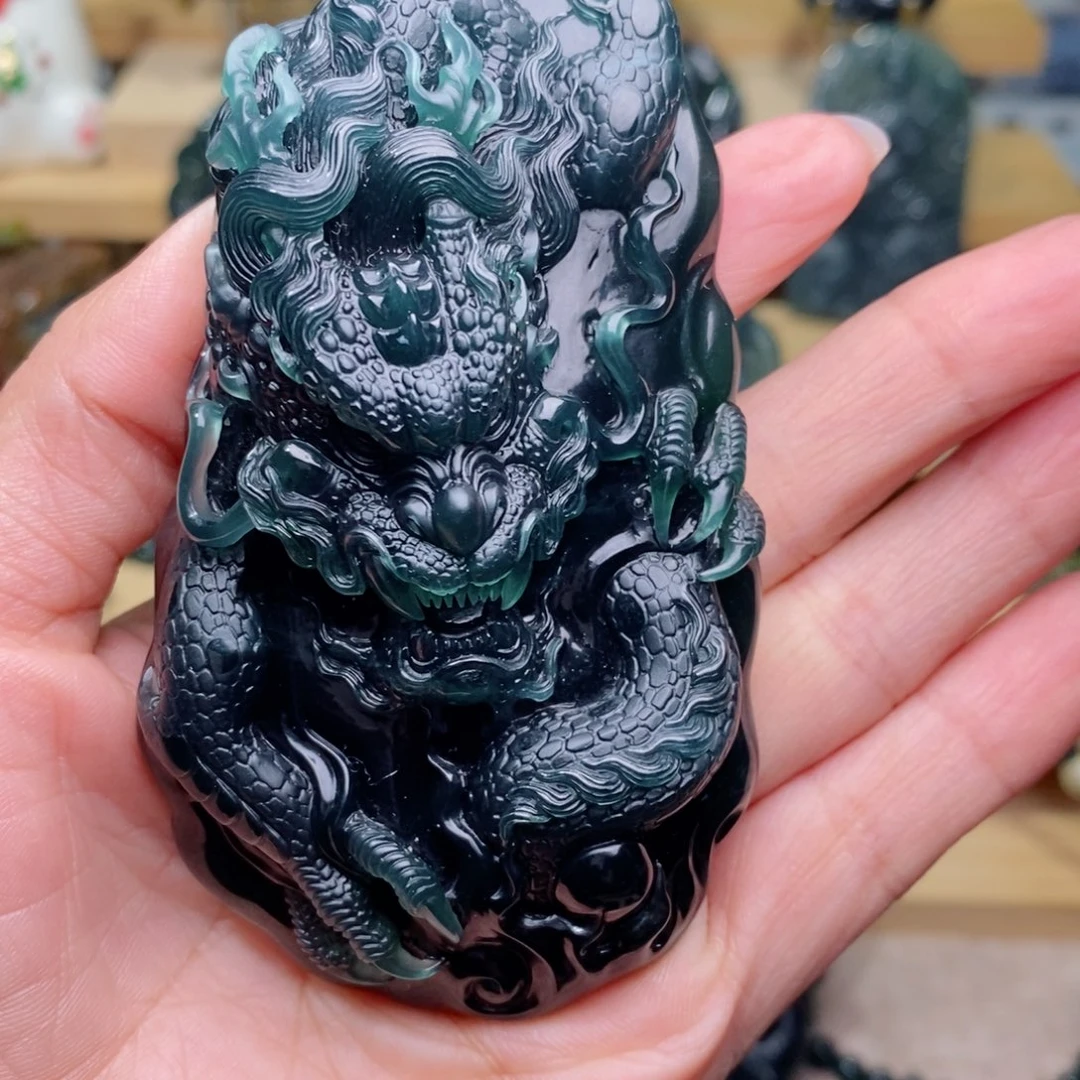 翡翠颈饰未镶嵌忄*龙牌