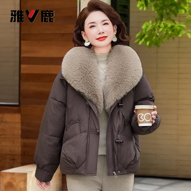 雅鹿妈妈冬装服外套2025新款中老年女秋冬外套中年洋气加厚