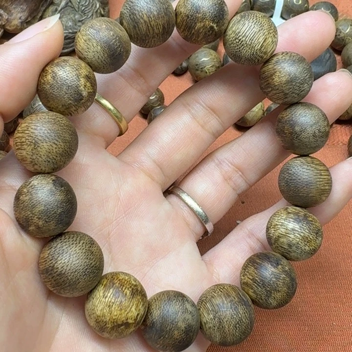 大叶紫檀（黑酸枝木类）