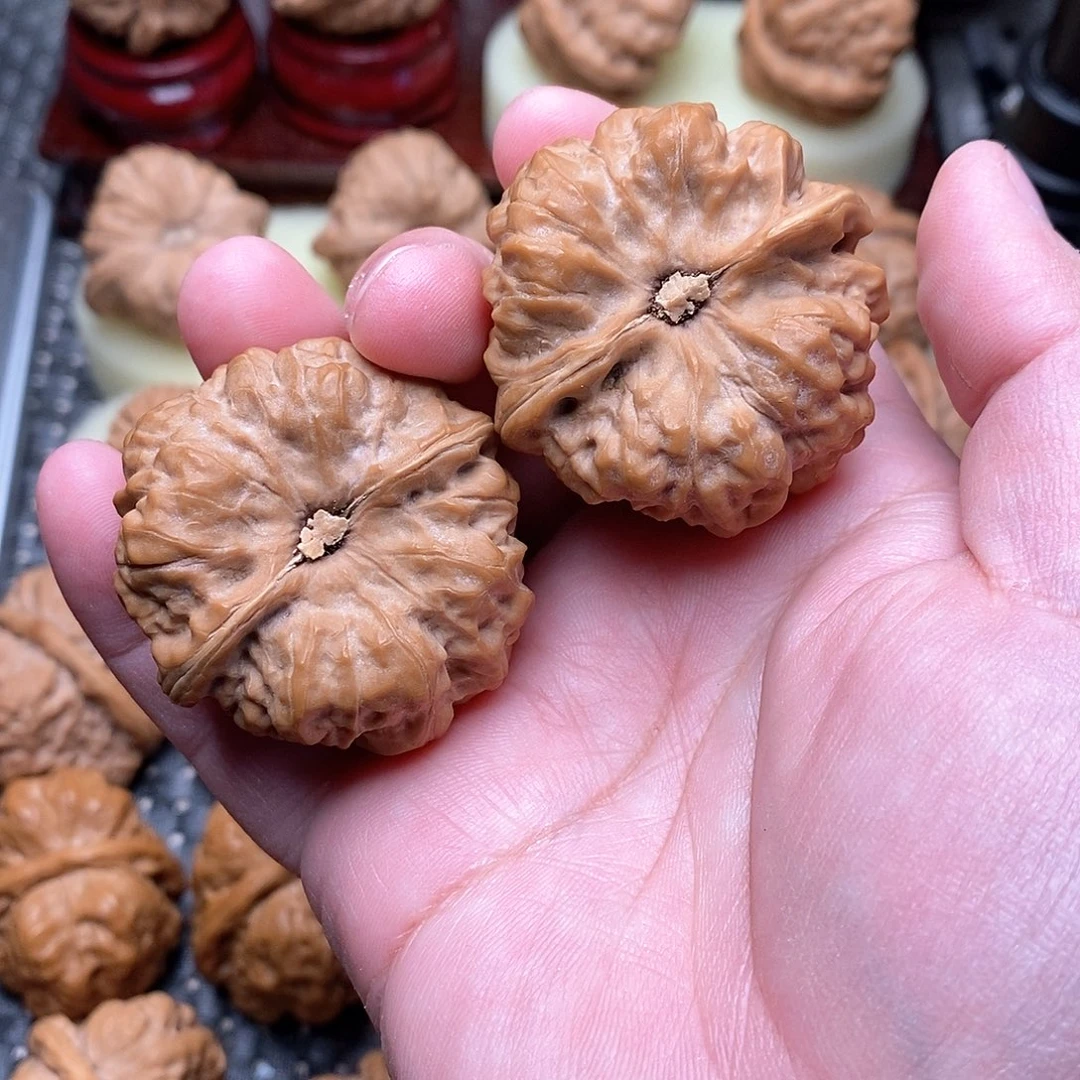 文玩核桃把件C**T蛤蟆