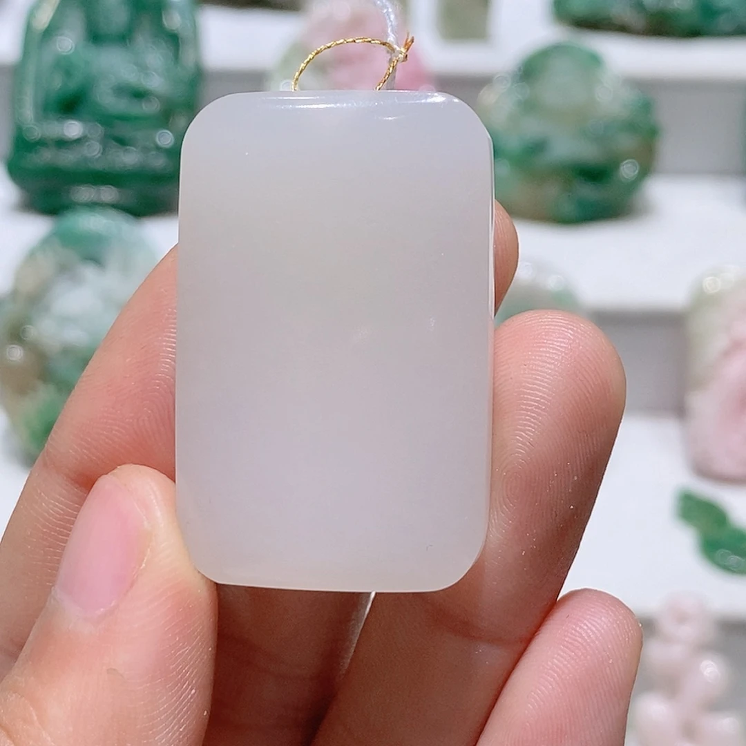 独山玉未镶嵌吊坠