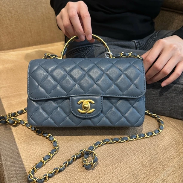 95新 Chanel/香奈儿 98新 上海包展/金属手柄cf包/成色直播间为准