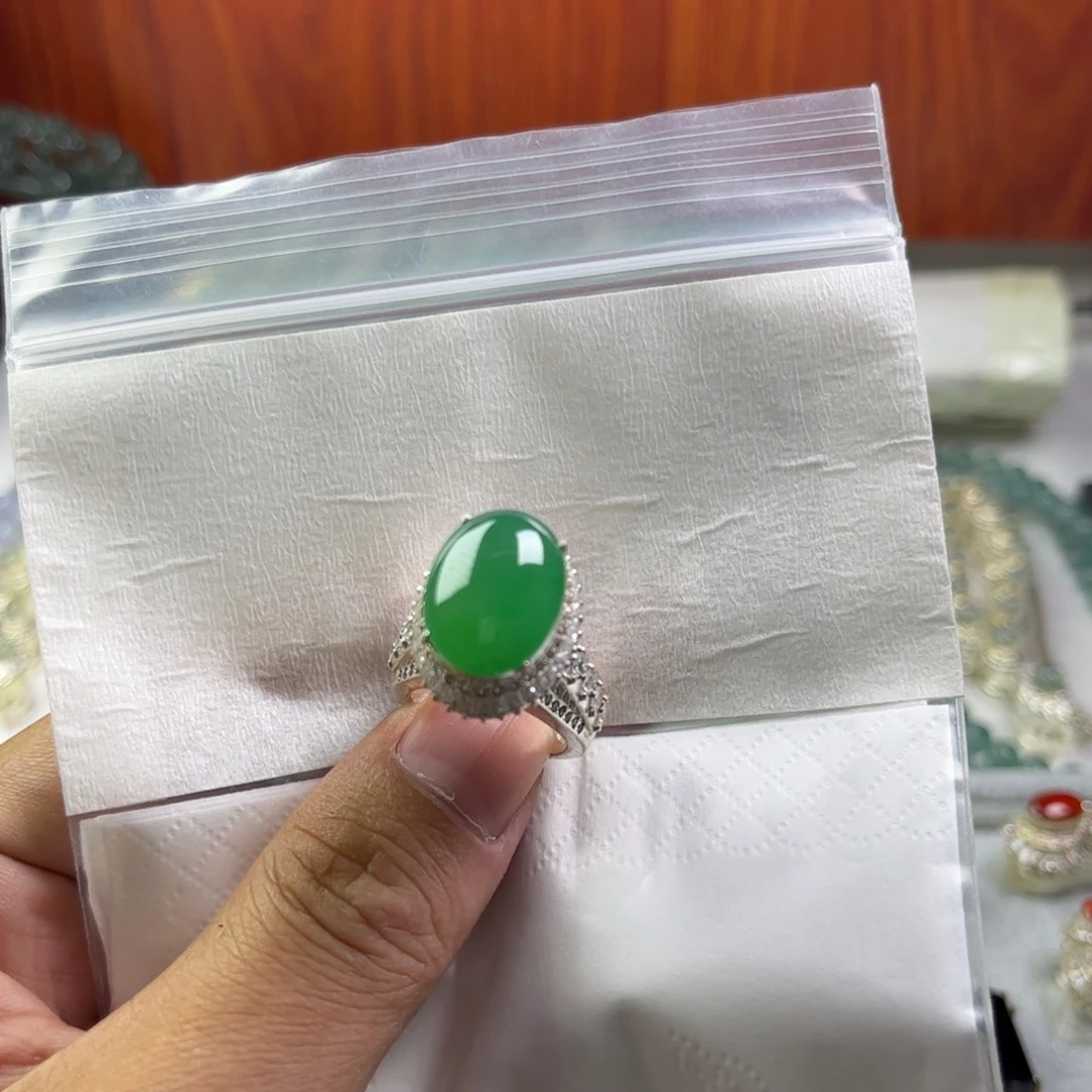 定制翡翠未镶嵌天然缅甸翡翠绿蛋