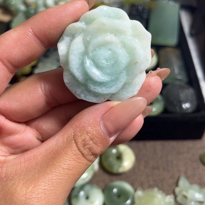蛇纹石玉合金颈饰