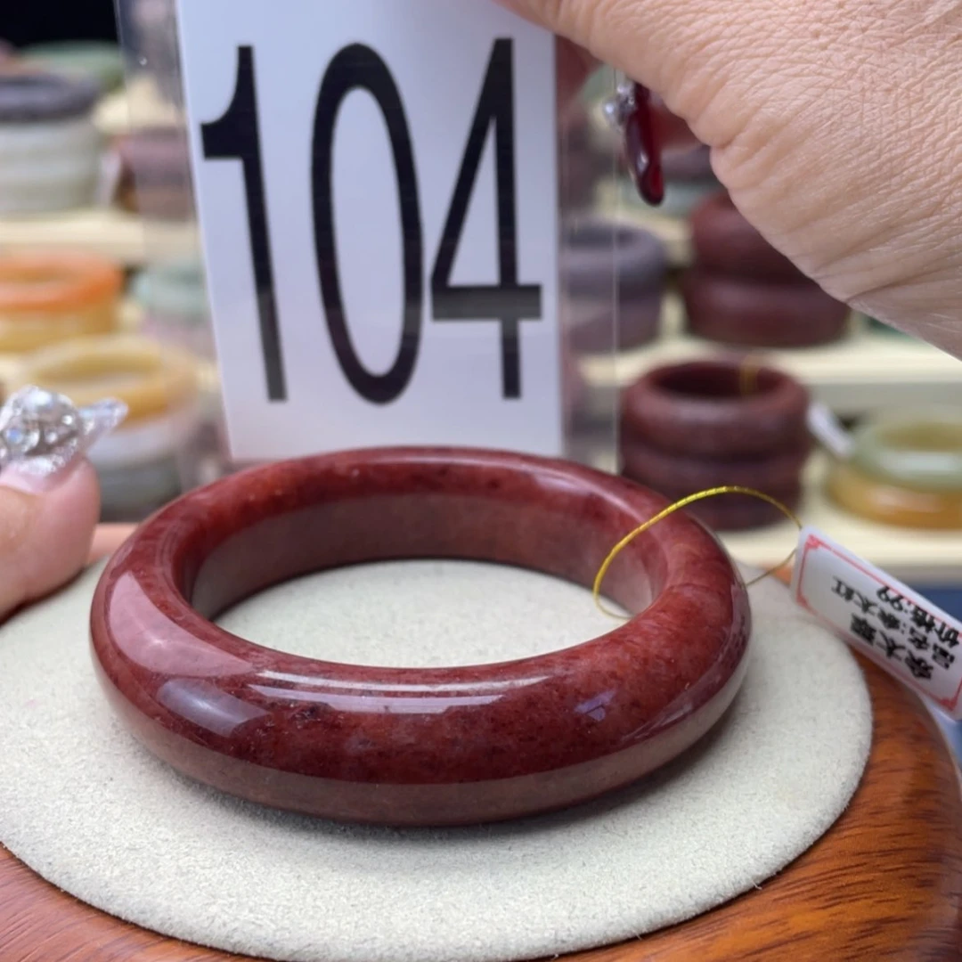 【闪购商品】石英质玉手镯未镶嵌