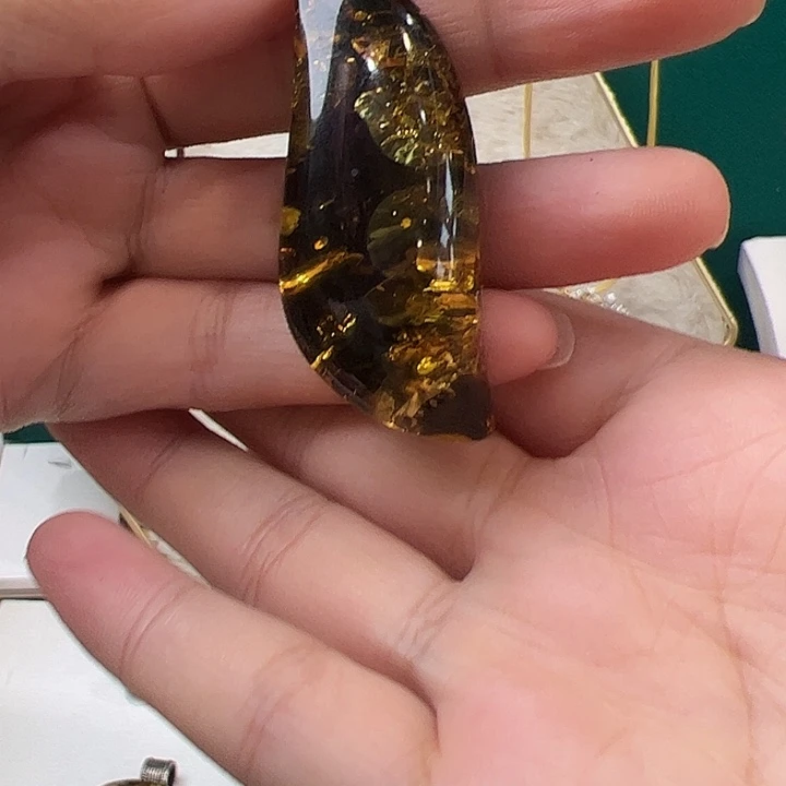 琥珀未镶嵌戒指吊坠