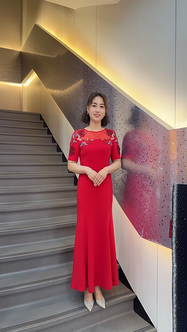 一字肩钉珠纯色中腰长裙刺绣礼服时尚女装蕾丝优雅酒红色