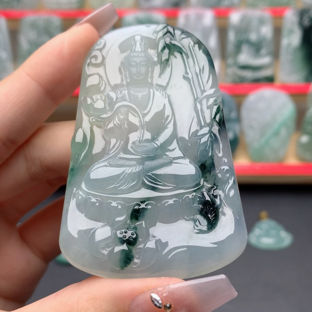 E***y翡翠未镶嵌颈饰素衣观音