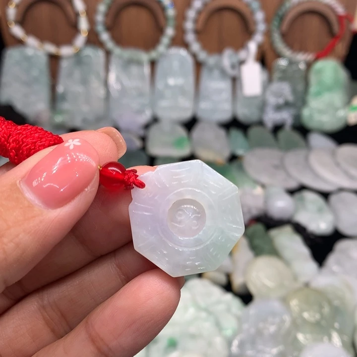 翡翠未镶嵌颈饰11