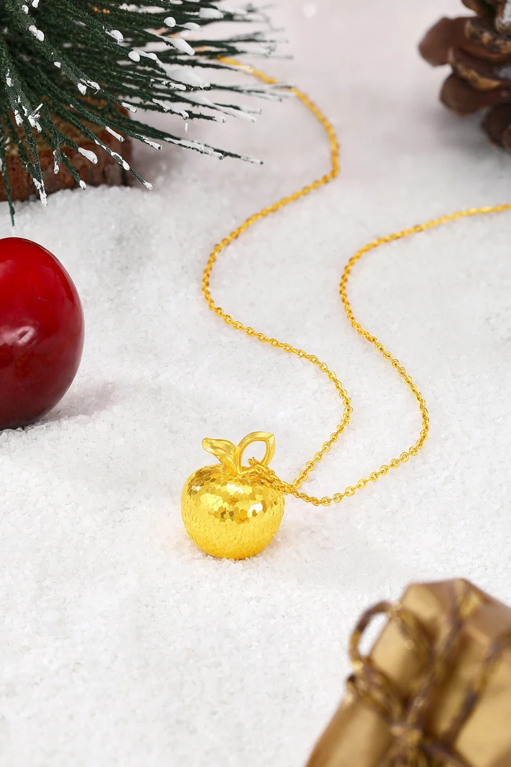 Chow Tai Seng/周大生足金碎碎冰爆闪苹果吊坠平安夜圣诞节送女友