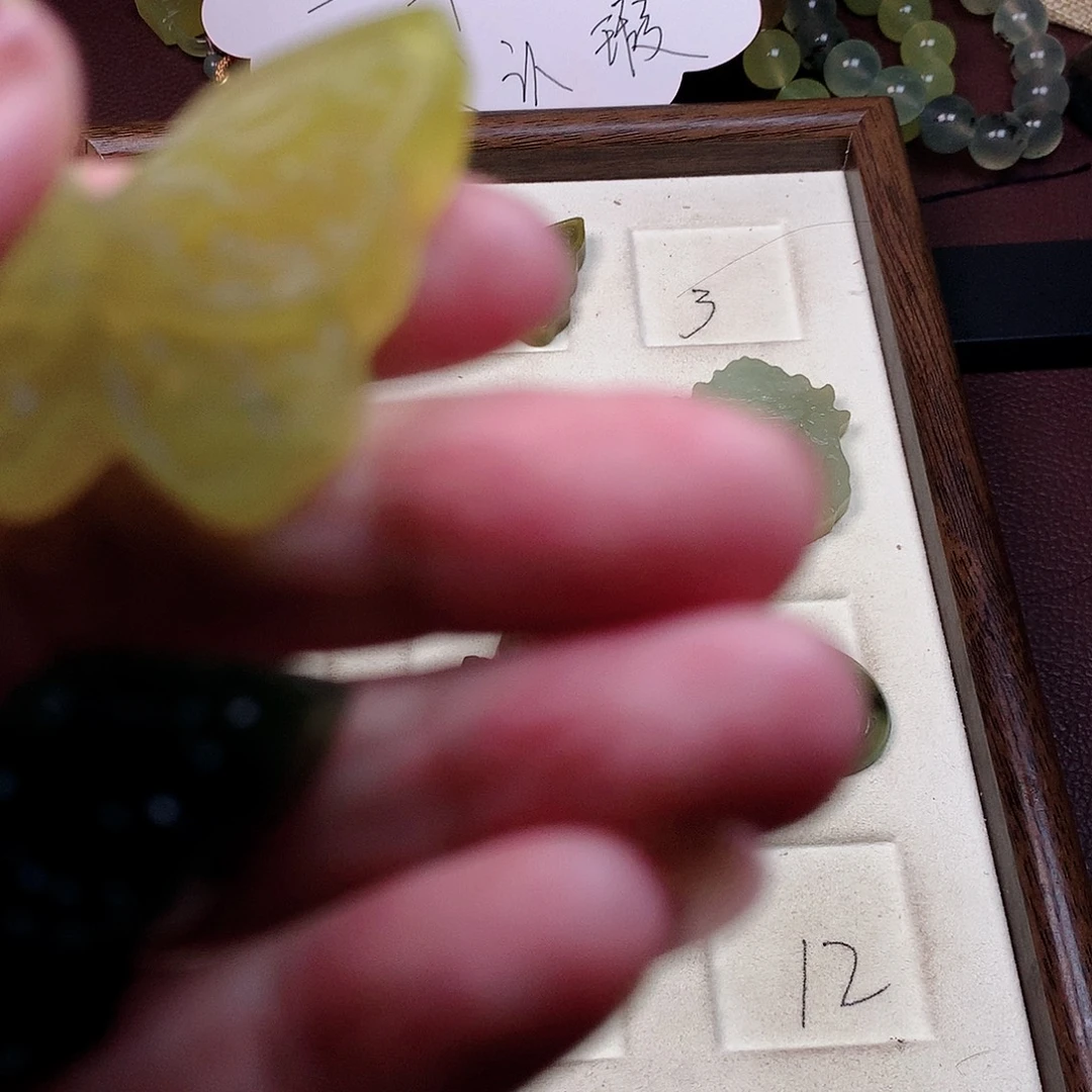 最****蛇纹石玉合金葫芦牌 吊坠孔 渐变