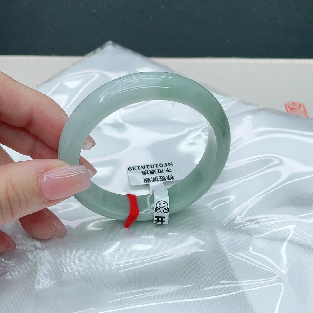 翡翠手镯未镶嵌正53.8