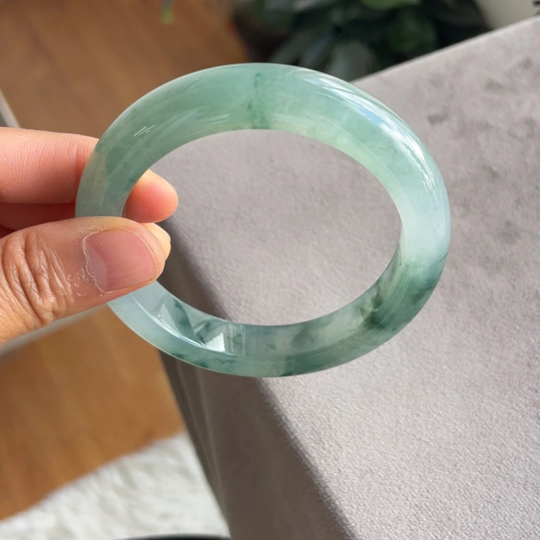 翡翠未镶嵌手镯冰飘花