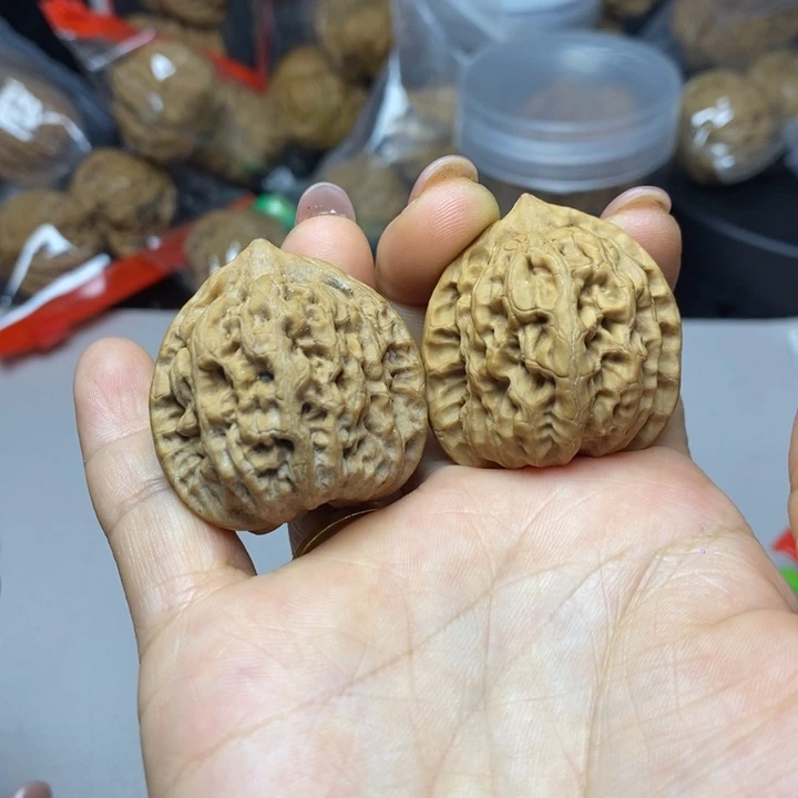 文玩核桃吊坠佛肚