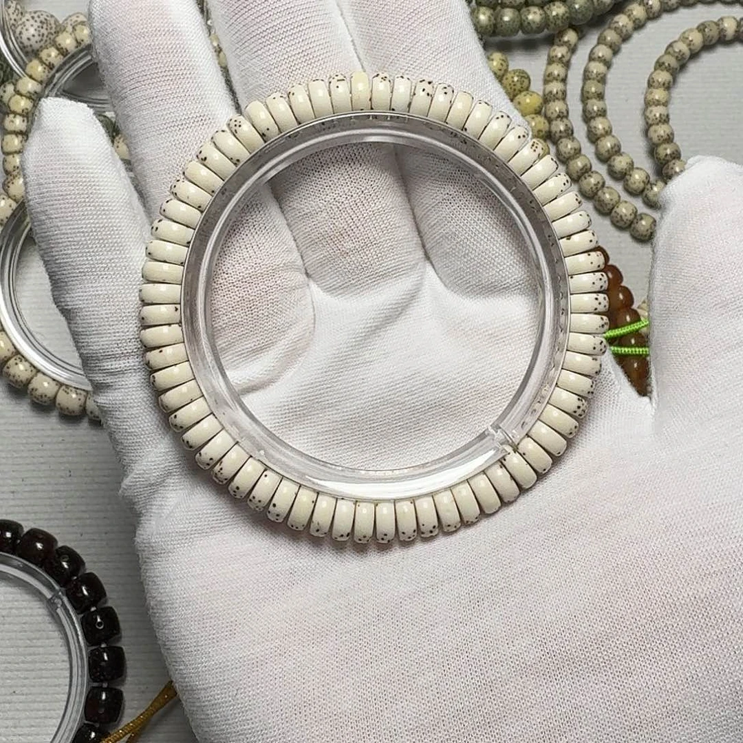 择***行星月菩提手串原生态原白卡7.6药片手串