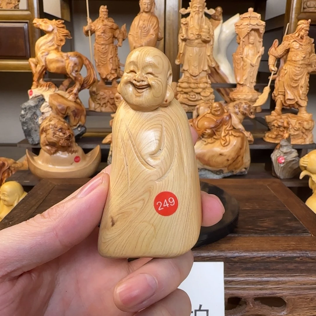 崖柏小木匠艺雕一物一拍