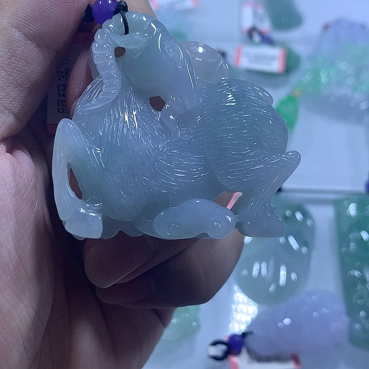 翡翠未镶嵌颈饰天然翡翠A货吊坠