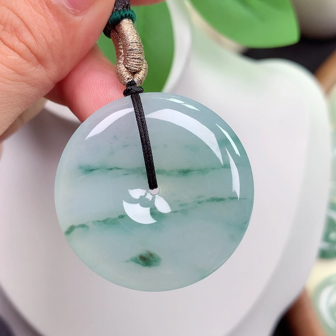 颈饰未镶嵌翡翠平安扣 35.8x6.1mm