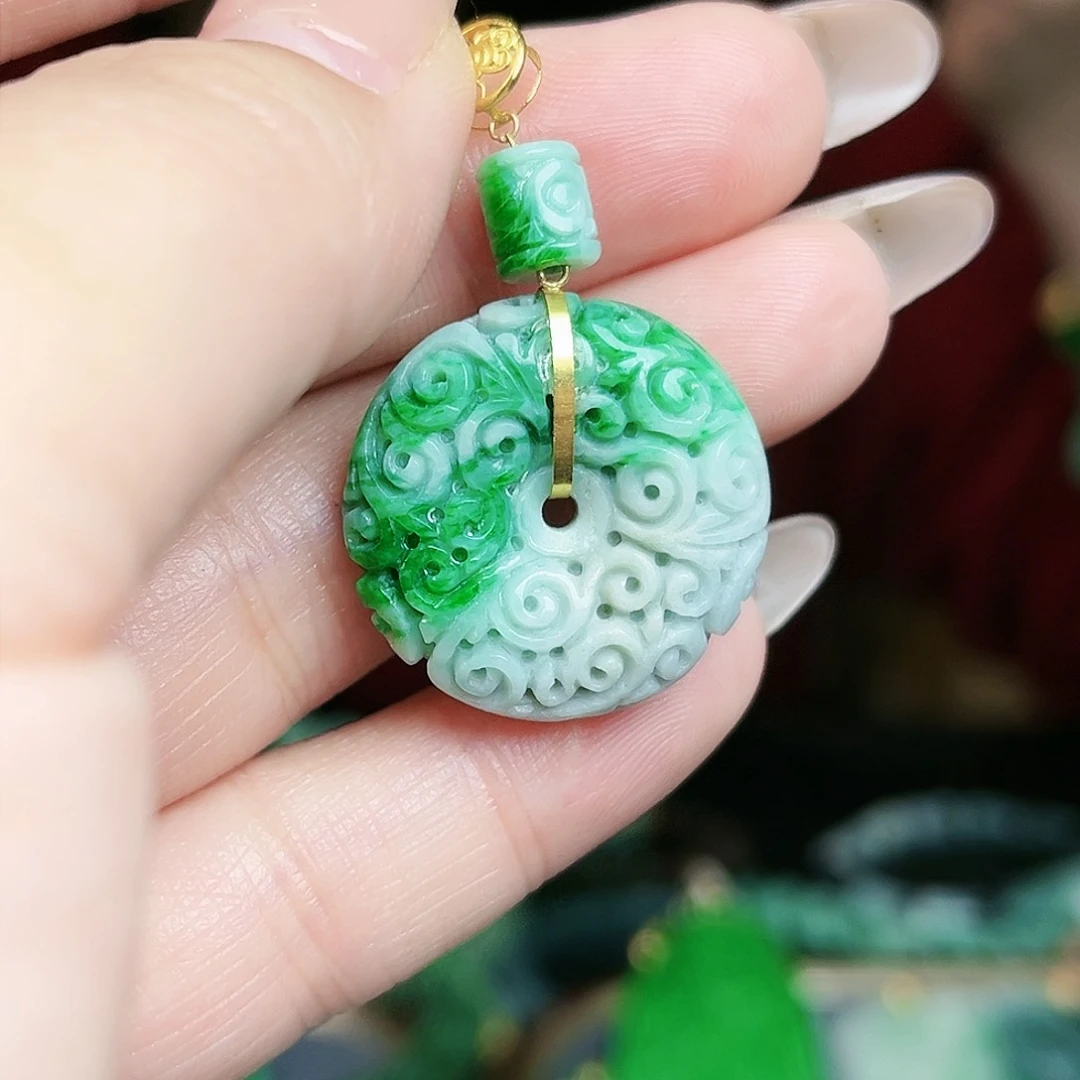 翡翠颈饰22K金镶嵌吊坠