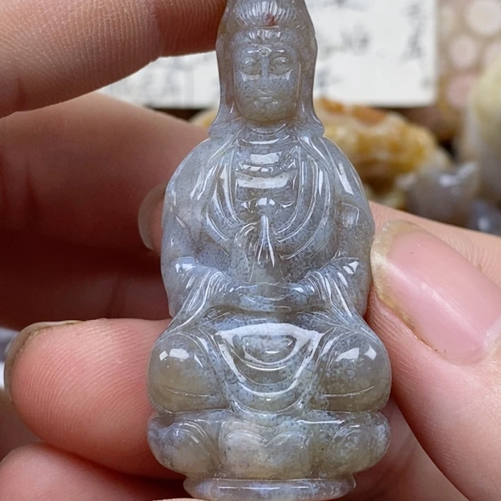 颈饰未镶嵌石英质玉