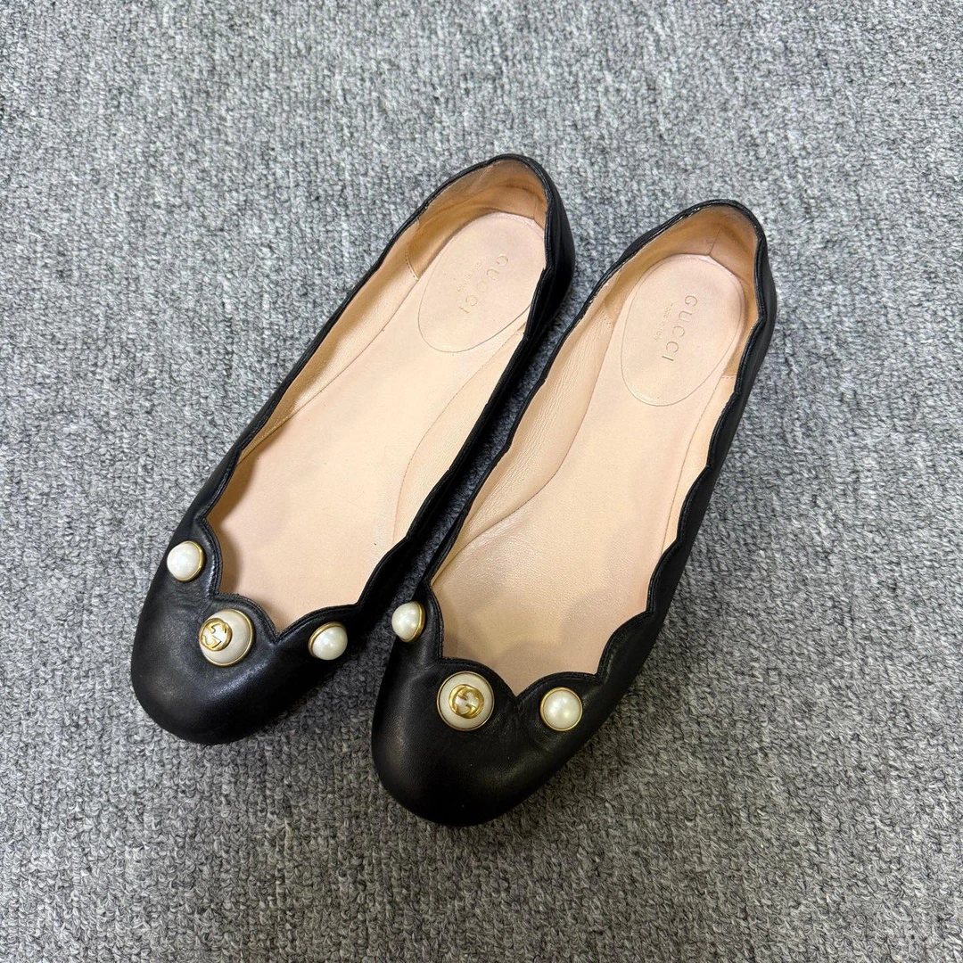 95新 GUCCI/古驰 圆头珍珠平底单鞋 37码/10521