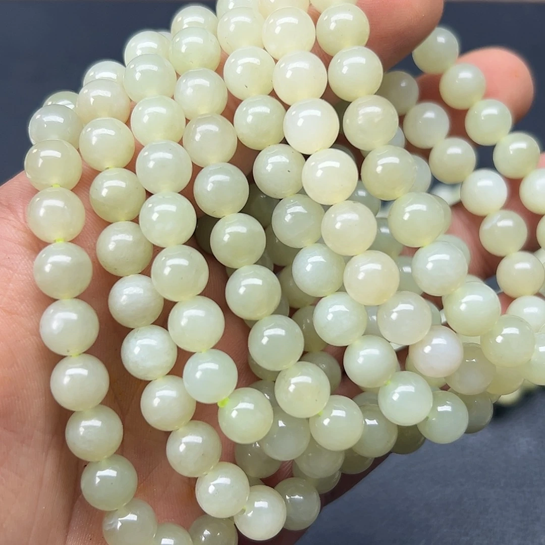 和田玉新疆和田玉且末料卡8未镶嵌