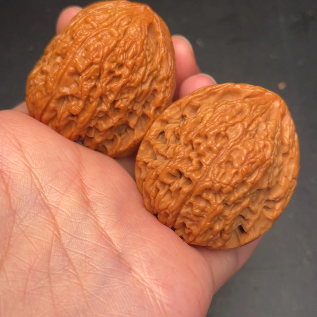 秦岭野生文玩核桃