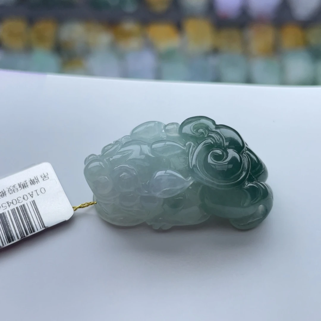 翡翠颈饰未镶嵌貔貅