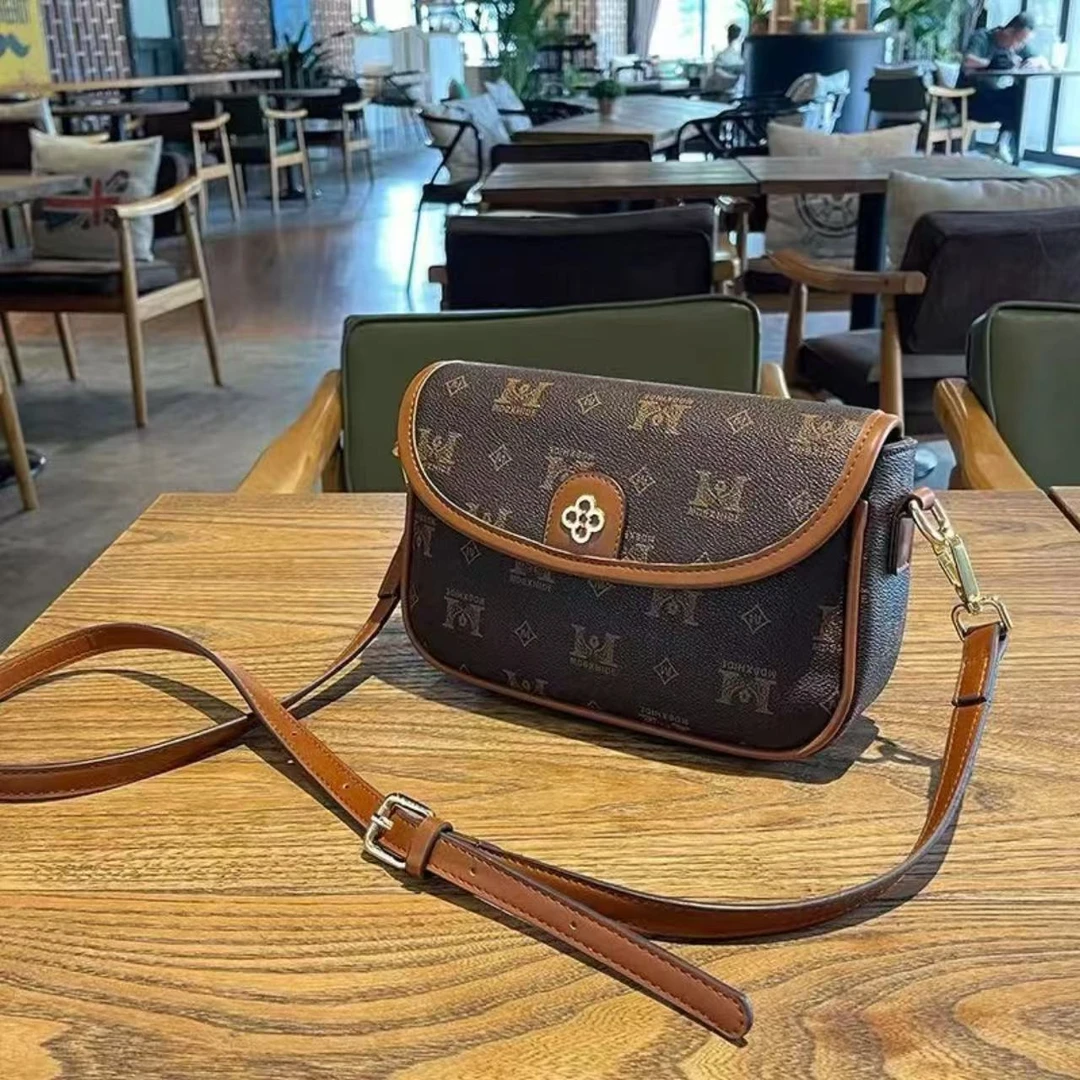 正 070 棕色 女包【长23高15厚7cm】