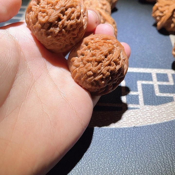 把件文玩核桃喔**冈莲花
