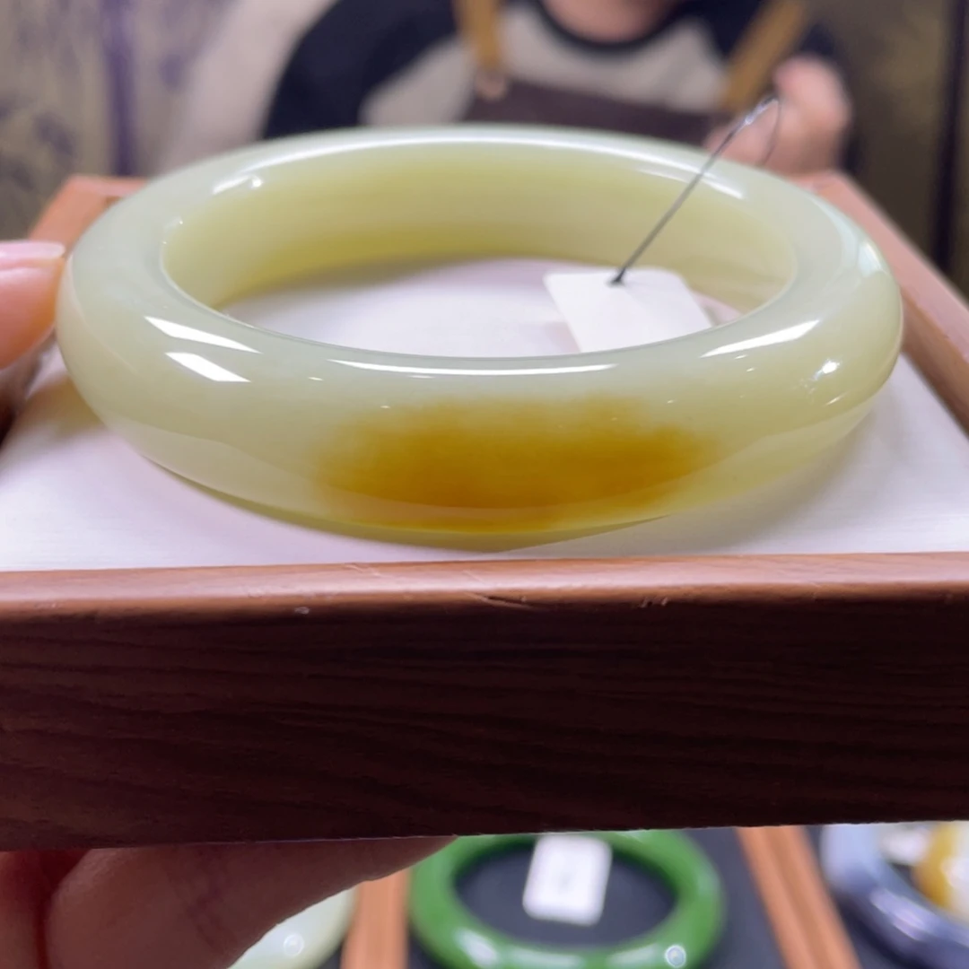 和田玉未镶嵌手镯5758圈