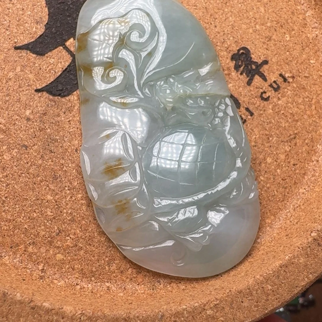 翡翠未镶嵌颈饰龙龟牌