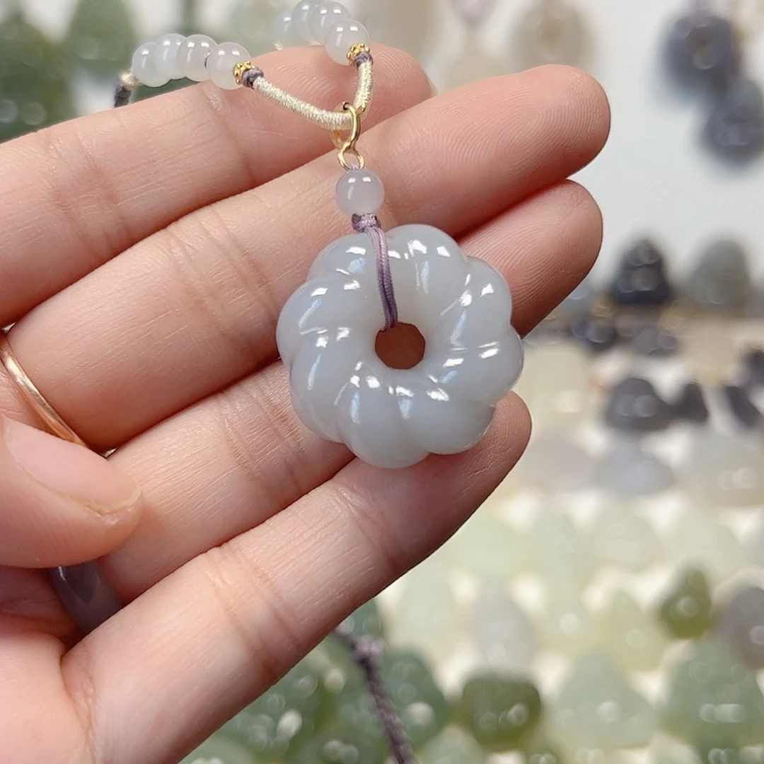 颈饰未镶嵌和田玉