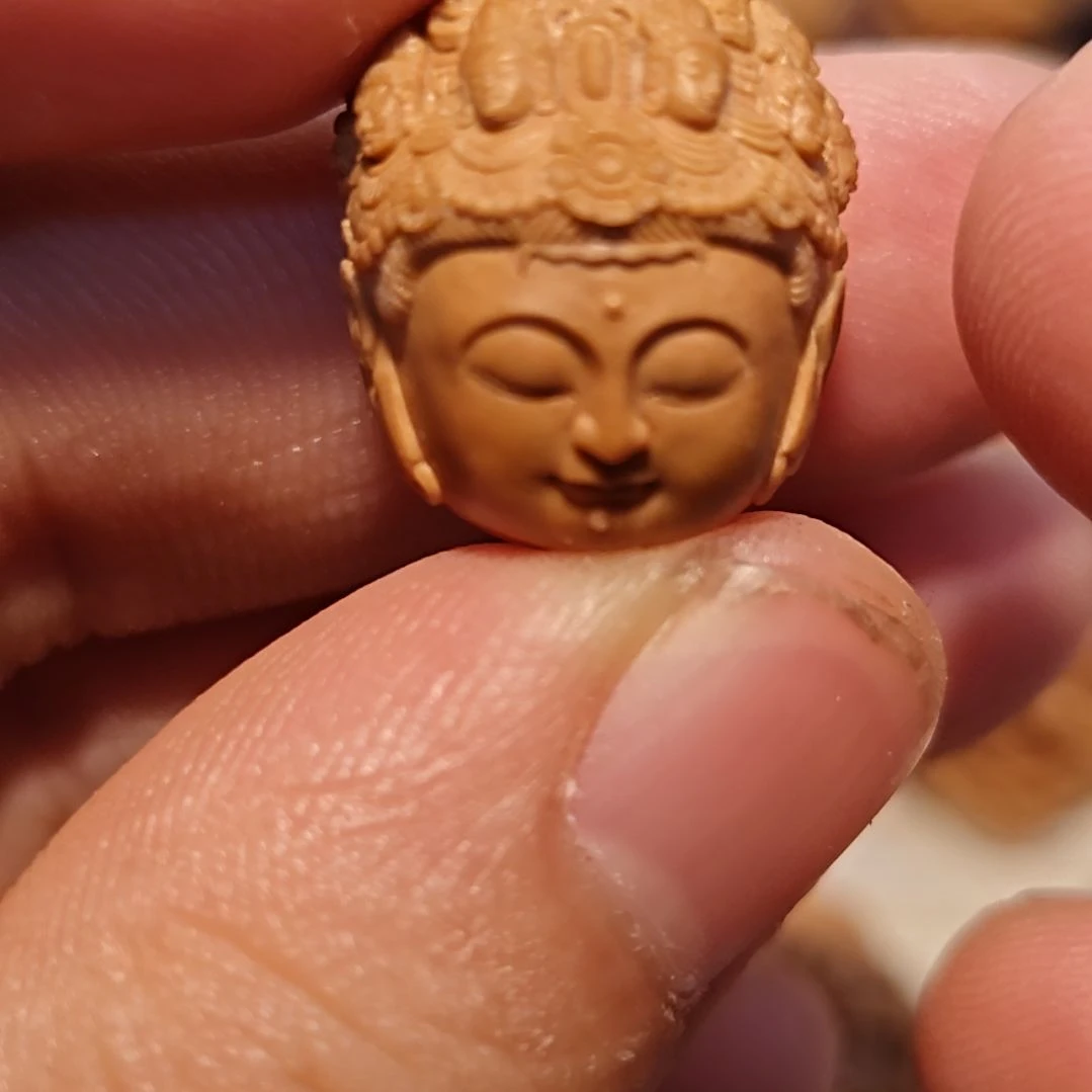 橄榄核吊坠猴头纯手工雕刻十面佛