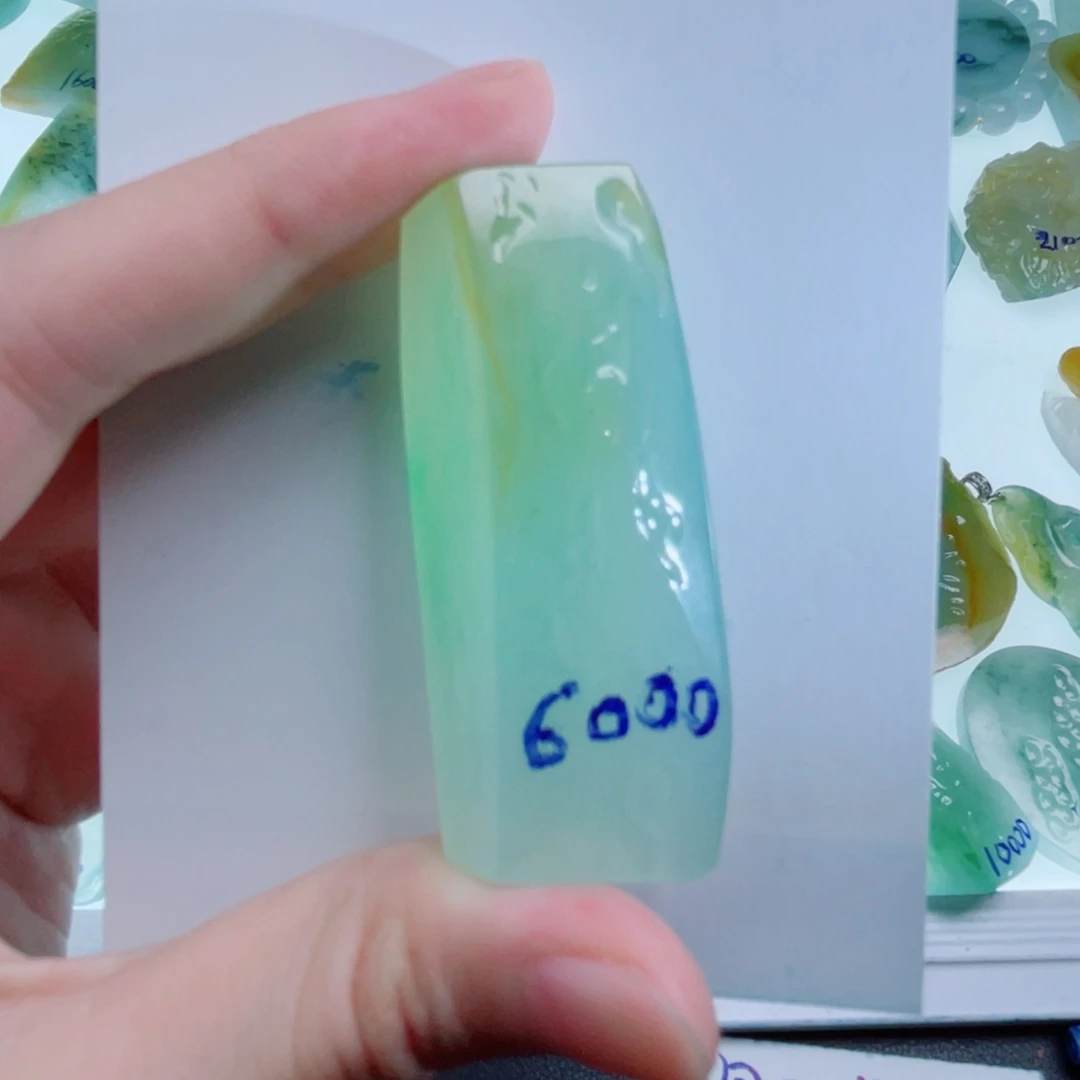 定制翡翠未镶嵌包工