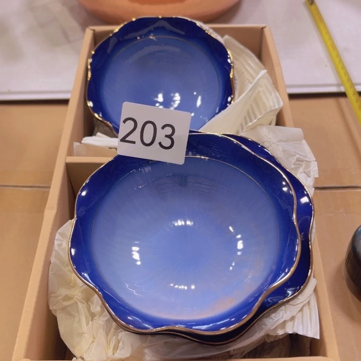 盖碗瓷器制作工艺精湛