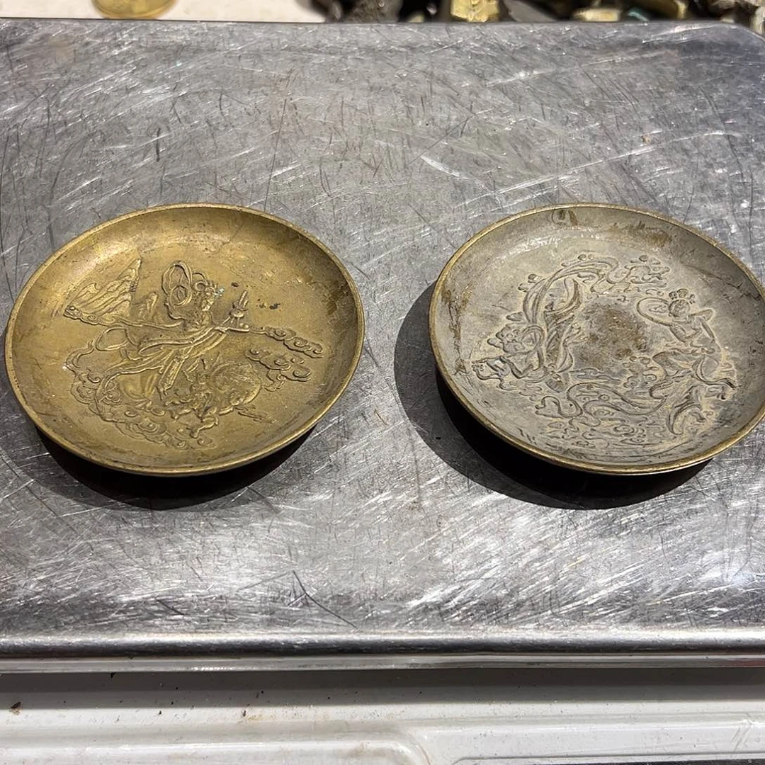 李*奇微瑕疵黄铜摆件工艺品