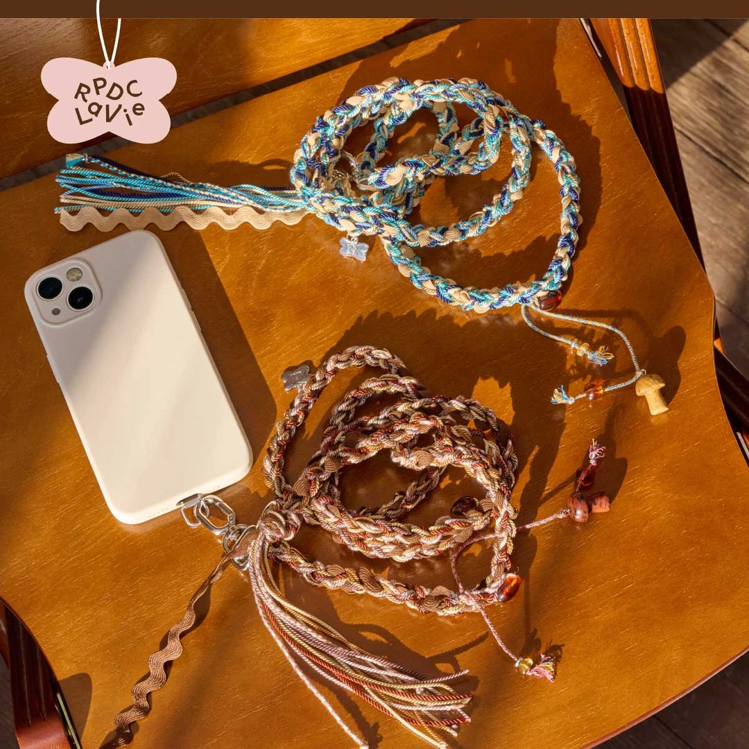 RPDCLaVie「扭扭蘑菇」巴恩风混色手工编织串珠手机链