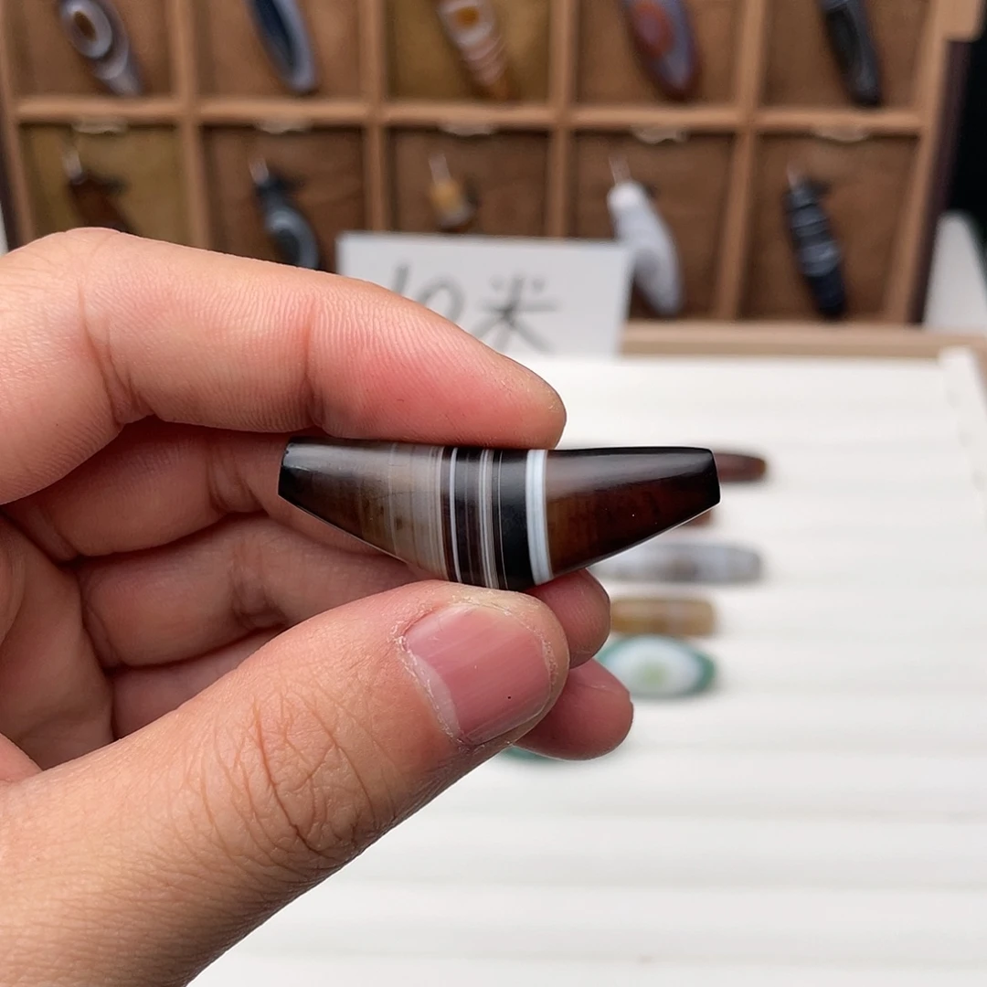 玛瑙/玉髓颈饰合金?